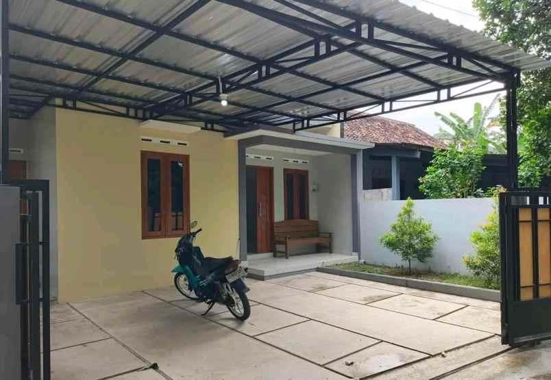 dijual rumah jl imogiri timur