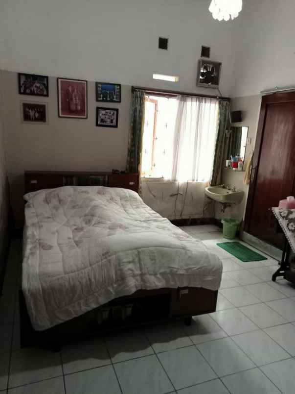 dijual rumah jl ir juanda dago bandung