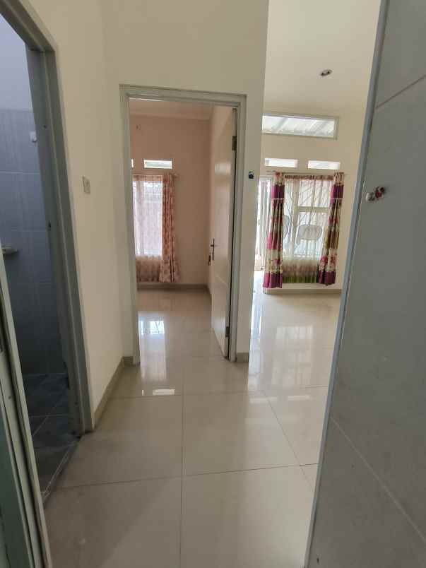 dijual rumah jl lembur