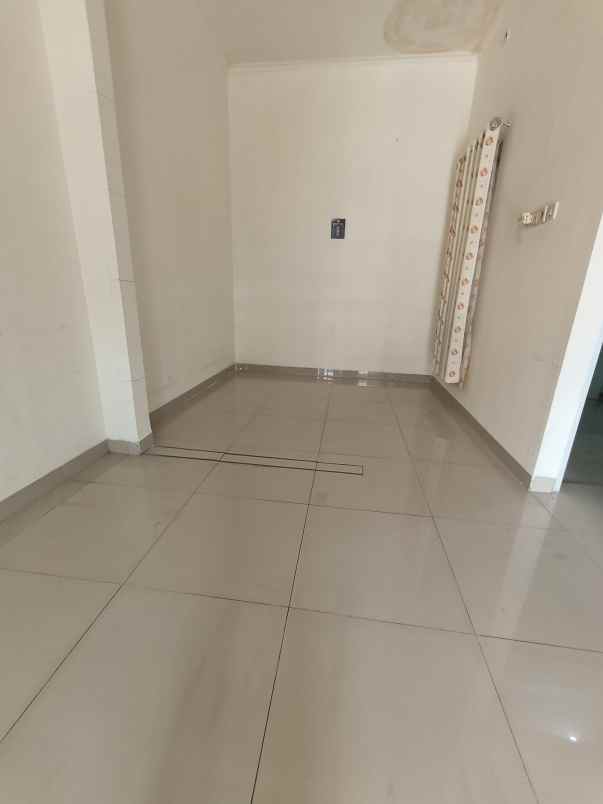 dijual rumah jl lembur