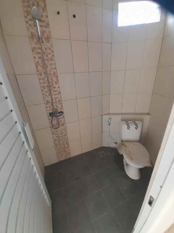 dijual rumah jl merkuri