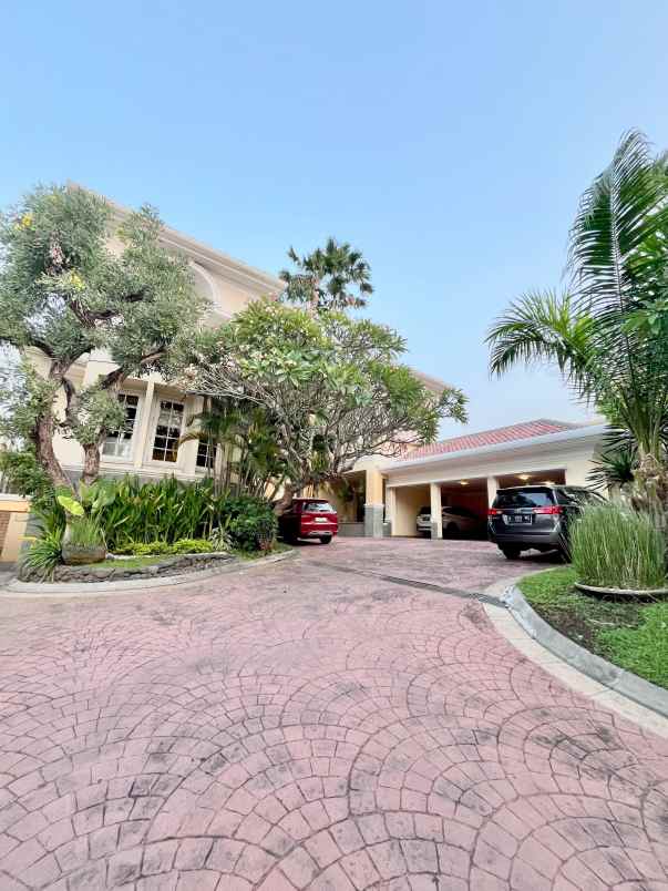dijual rumah jl nusa golf