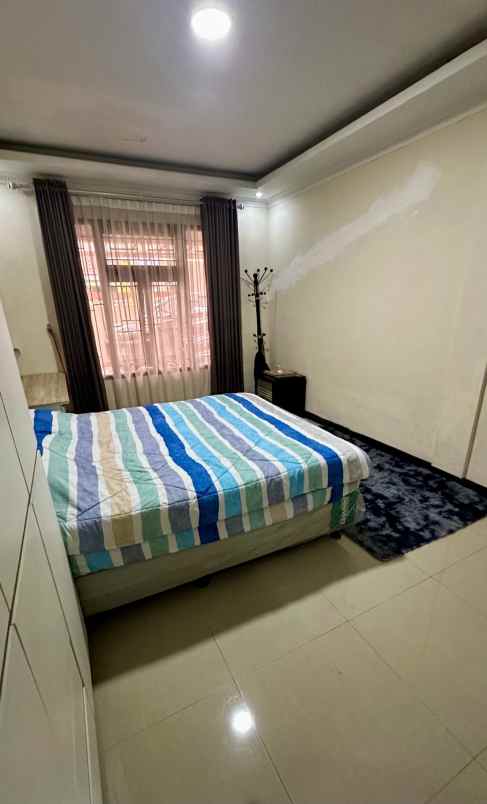 dijual rumah jl pengadegan