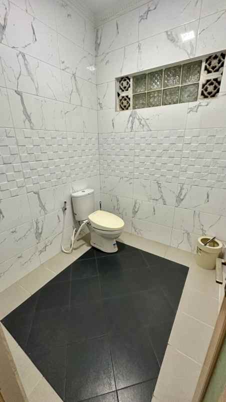 dijual rumah jl pengadegan