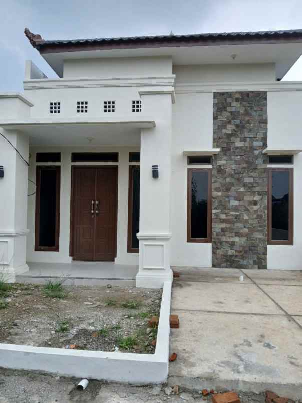 dijual rumah jl perintis 1 komplek