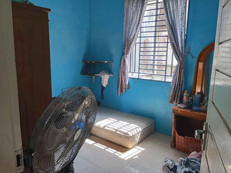 dijual rumah jl pertanian pinggir jalan harga 530 juta