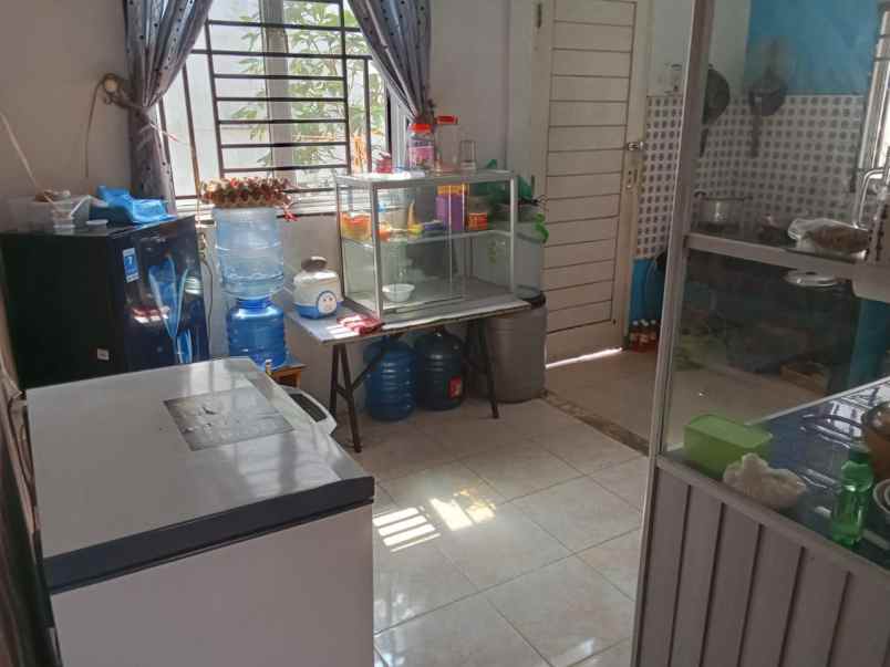 dijual rumah jl pertanian pinggir jalan harga 530 juta