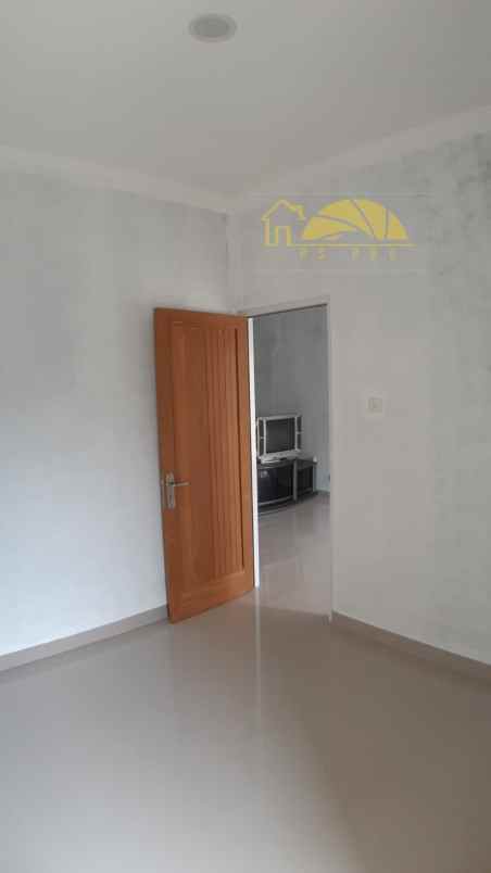 dijual rumah jl radar auri no 32