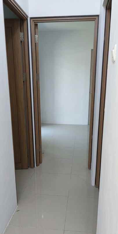 dijual rumah jl raya cisauk lapan tangerang