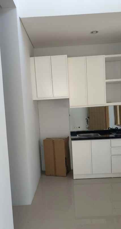 dijual rumah jl raya cisauk lapan tangerang
