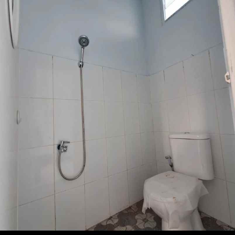 dijual rumah jl raya sasak panjang