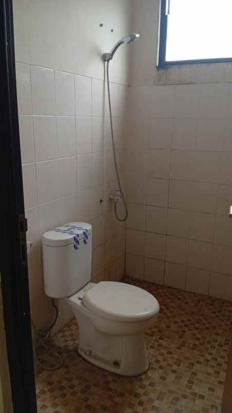 dijual rumah jl sarbini