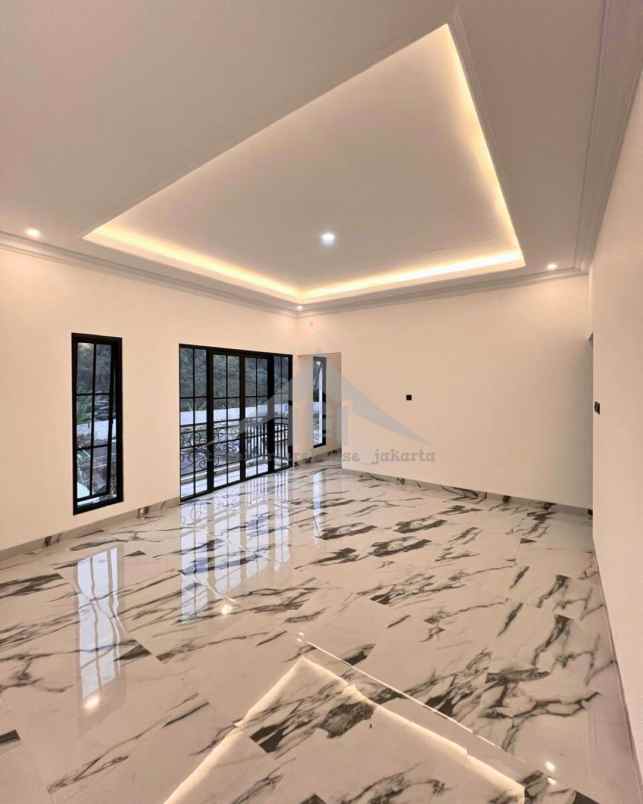 dijual rumah jl tanjung barat selatan