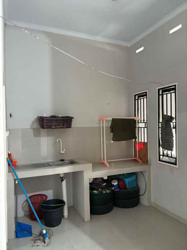 dijual rumah jl teropong