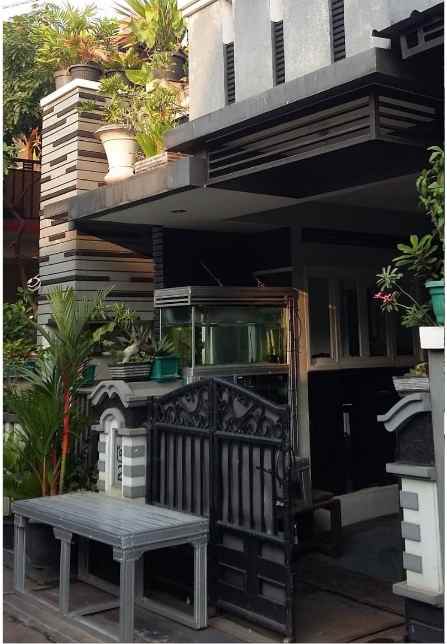 dijual rumah jl villa nusa indah