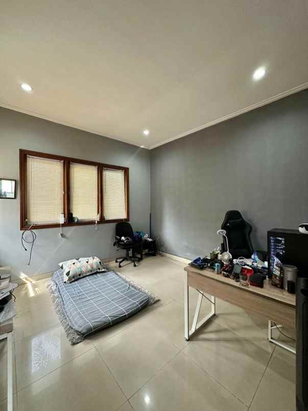 dijual rumah jln lebak bulus raya