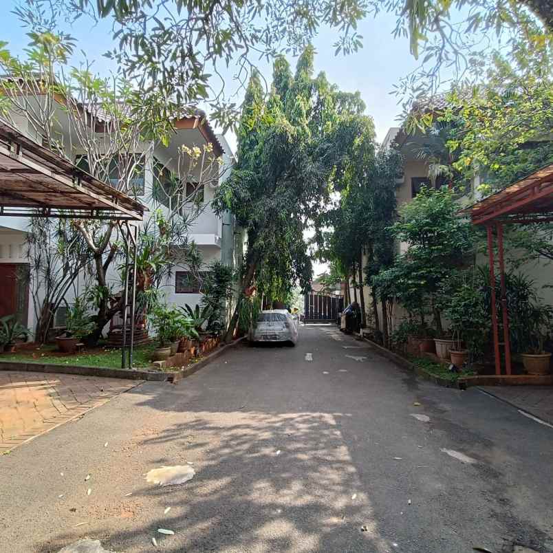 dijual rumah jln lebak bulus raya