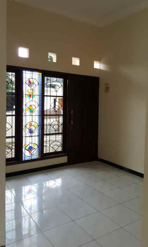 dijual rumah karangrejo raya