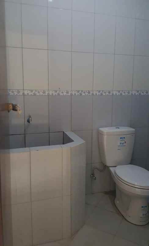 dijual rumah karangrejo raya