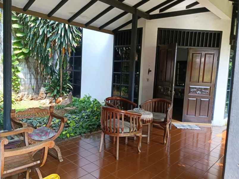 dijual rumah kayu mas