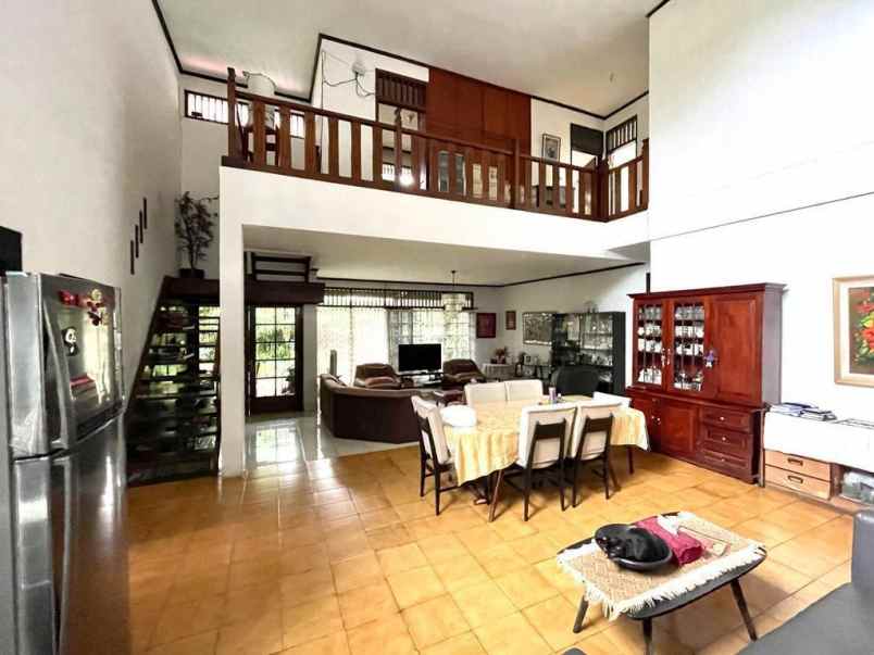 dijual rumah kayu mas