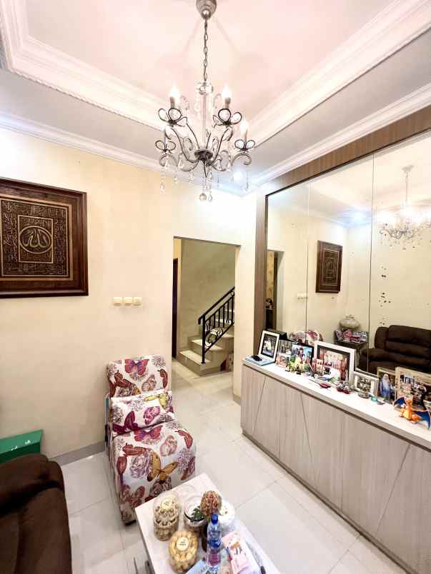 dijual rumah kebagusan