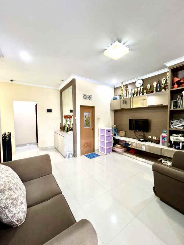 dijual rumah kebagusan