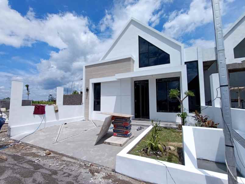 dijual rumah kebondalem lor prambanan