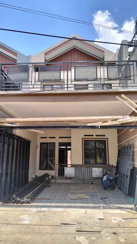 dijual rumah kel gumuruh kec batununggal