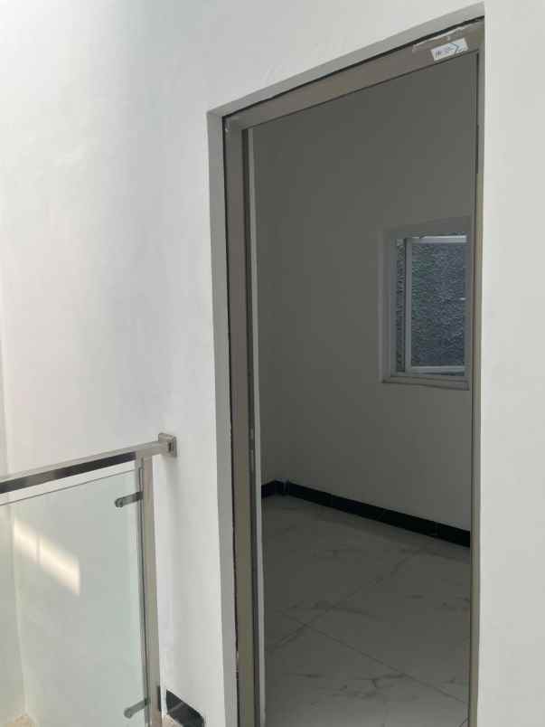 dijual rumah kelapa gading