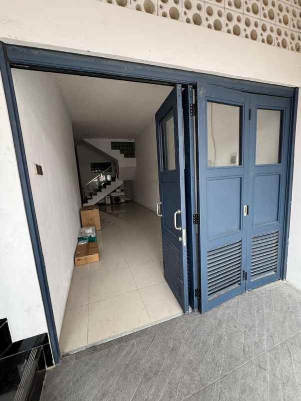 dijual rumah kelapa gading