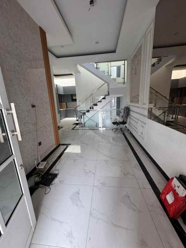 dijual rumah kelapa gading