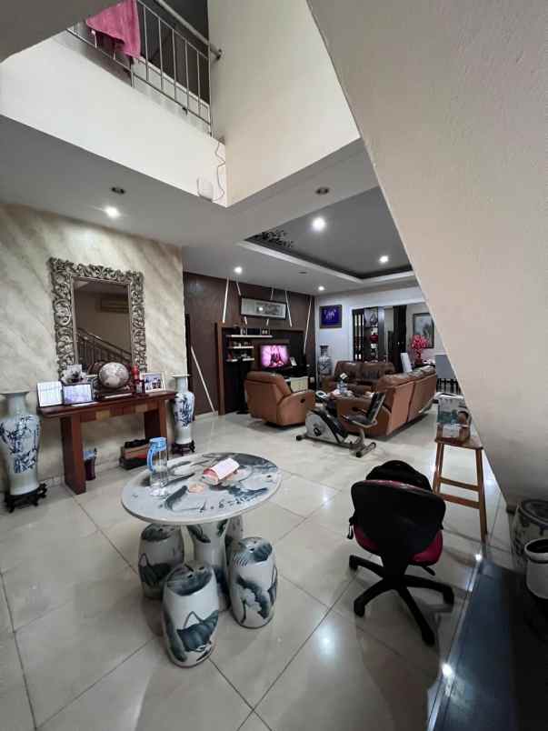 dijual rumah kelapa gading