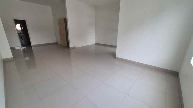 dijual rumah kelapa hibrida kelapa gading