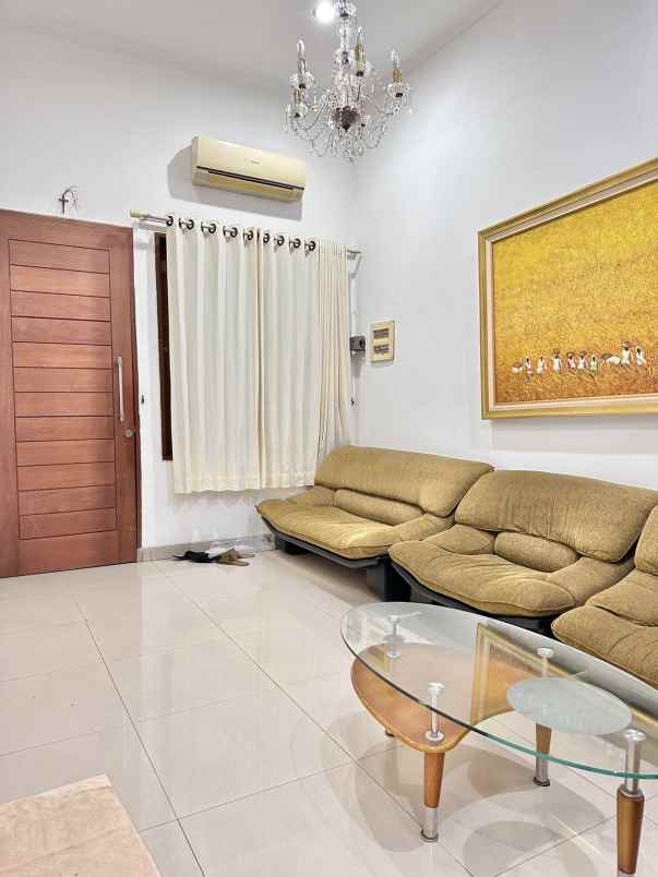 dijual rumah kelapa nias kelapa gading