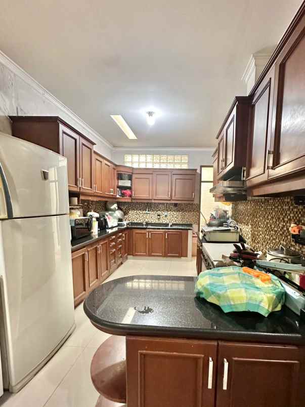 dijual rumah kelapa nias kelapa gading