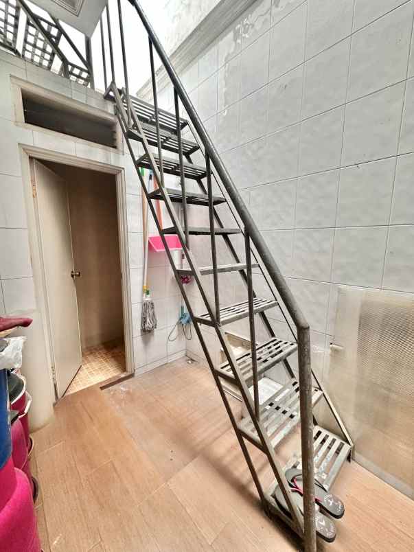 dijual rumah kelapa nias kelapa gading