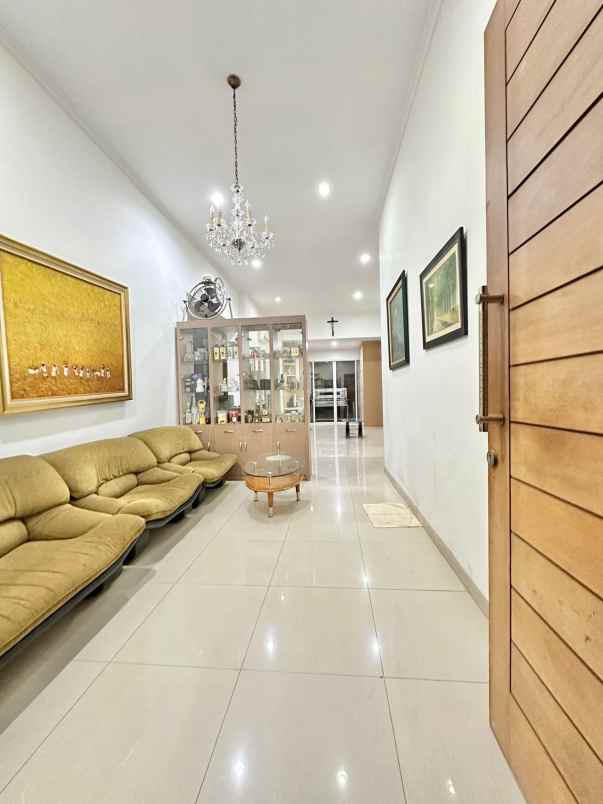 dijual rumah kelapa nias kelapa gading