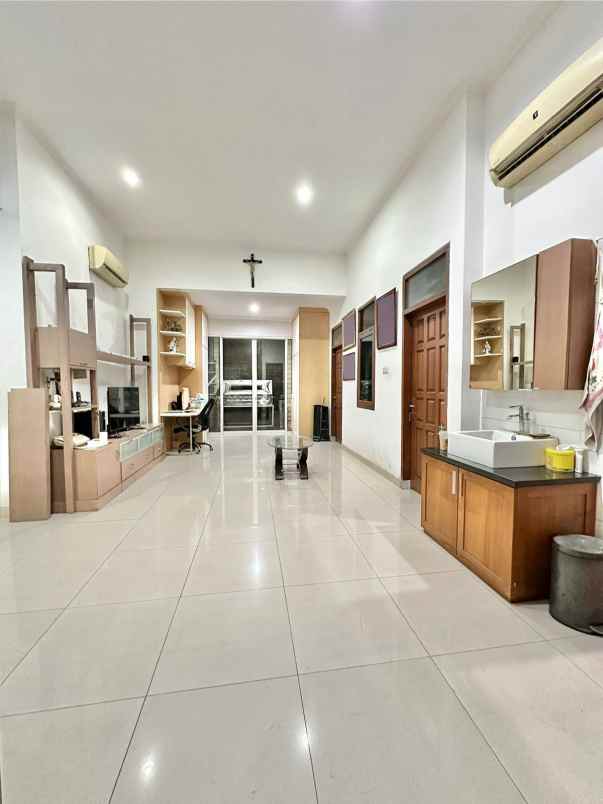 dijual rumah kelapa nias kelapa gading