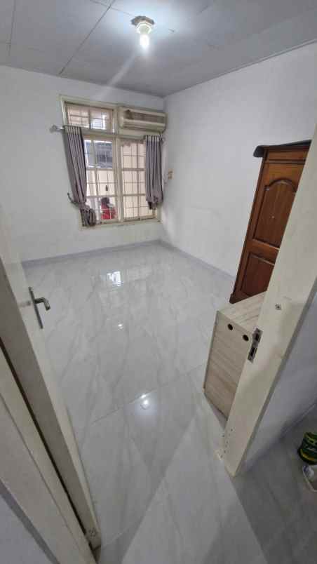 dijual rumah kelapa puan