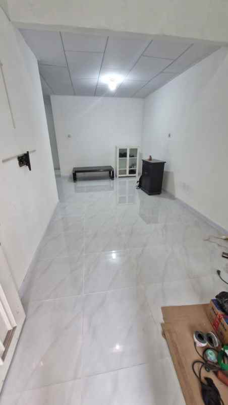 dijual rumah kelapa puan