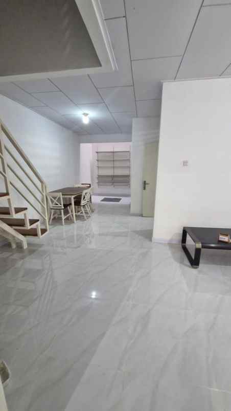 dijual rumah kelapa puan