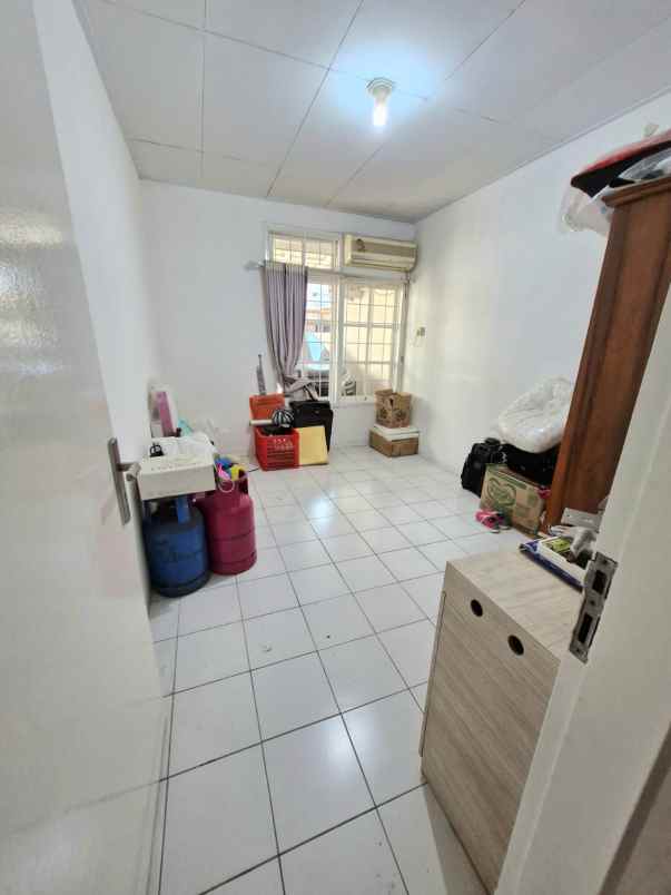 dijual rumah kelapa puan