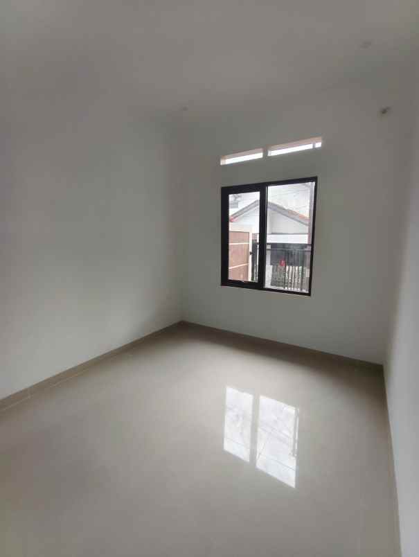 dijual rumah kelurahan gumuruh kec