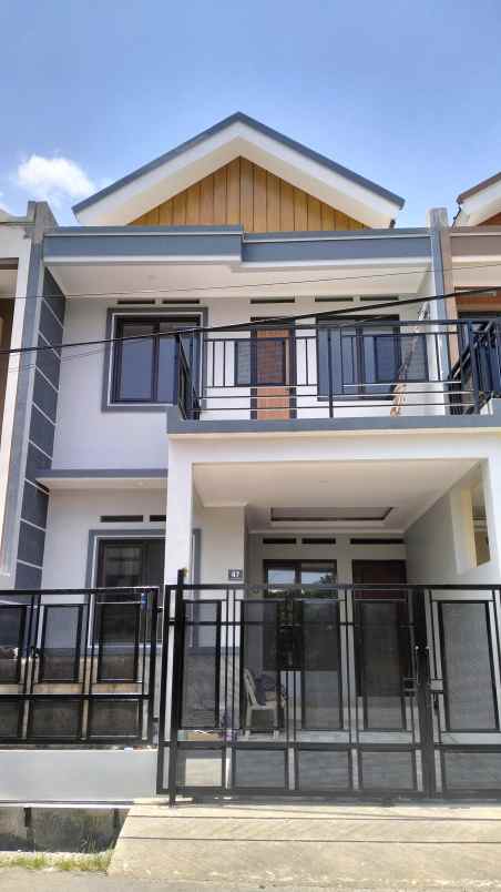 dijual rumah kelurahan gumuruh kec