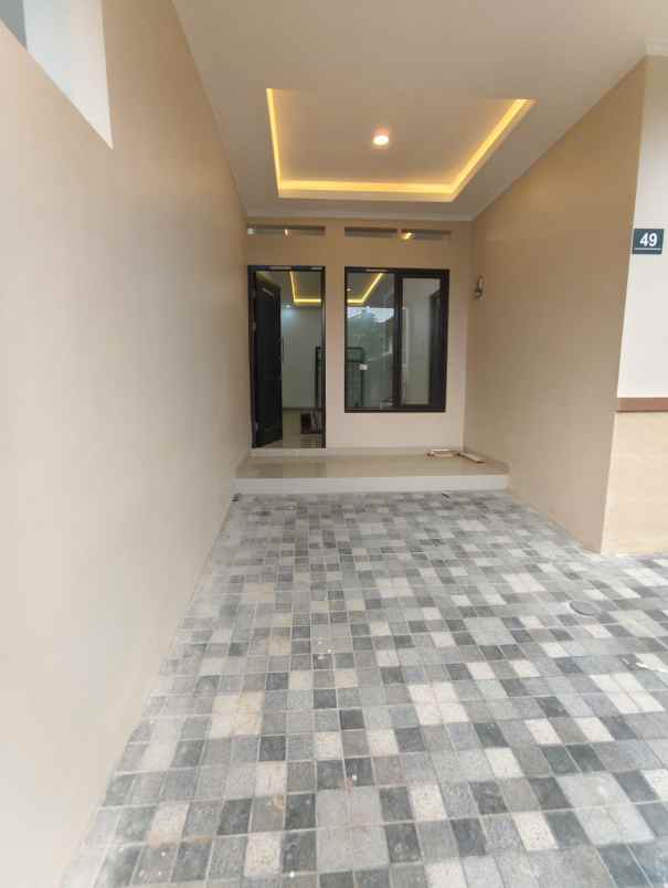 dijual rumah kelurahan gumuruh kec