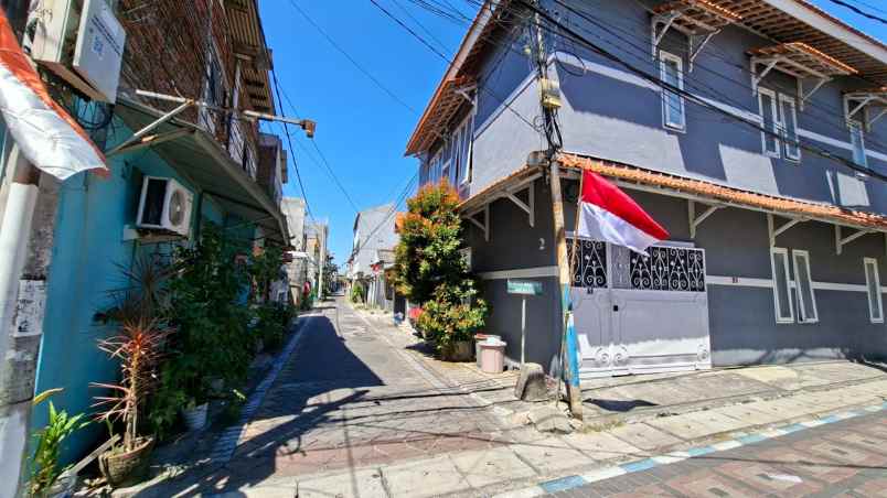 dijual rumah keputih gg makam blok b no 2