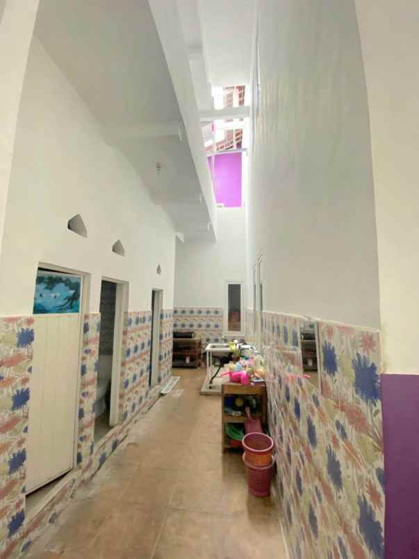 dijual rumah keputih gg makam blok b no 2