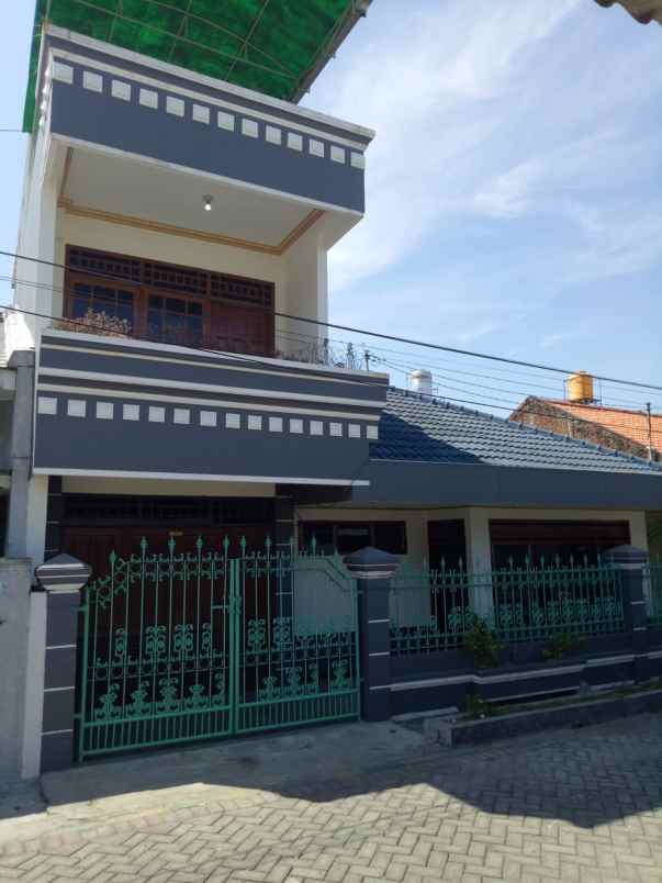 dijual rumah ketintang