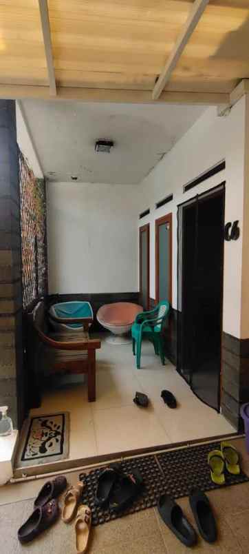 dijual rumah komp parakan mas antapani